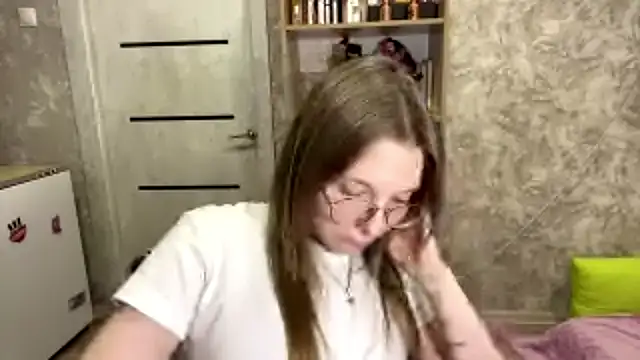 TomokoHylinski webcam