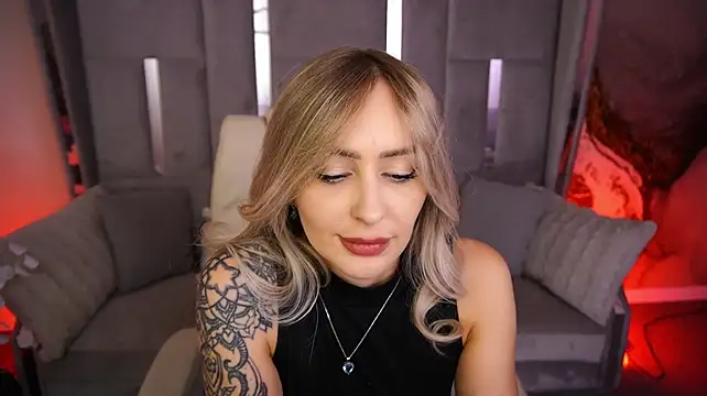 GraceCandy live cam on StripChat