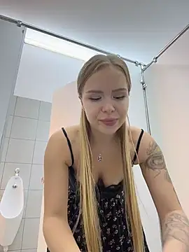 Liza_risky webcam