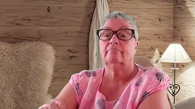 Mystery-Grandmother webcam