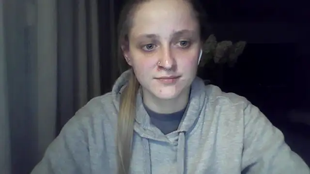 LeaWetGirl webcam