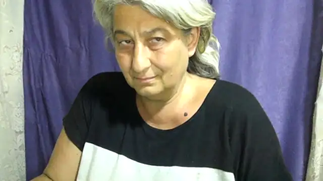 ExquisiteMature webcam