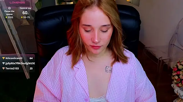 AliceTrenton live sex cam