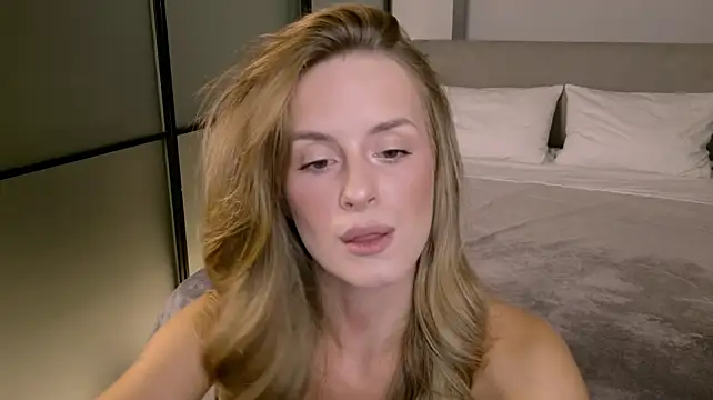 RozzitaBedberry webcam