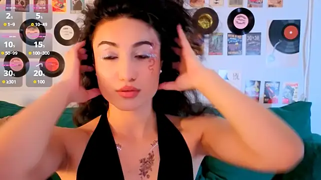 Maya_Rogerss webcam