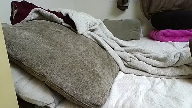 GabriellaManhaes webcam