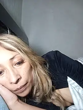 alexiajames_13 webcam