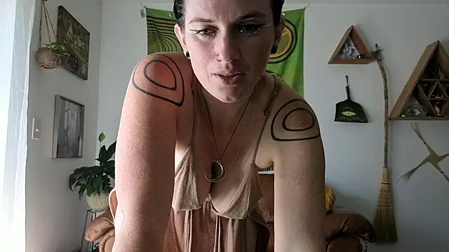 bruisedblossoms live sex cam