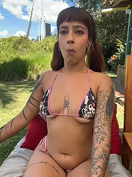AliceMrtnz webcam