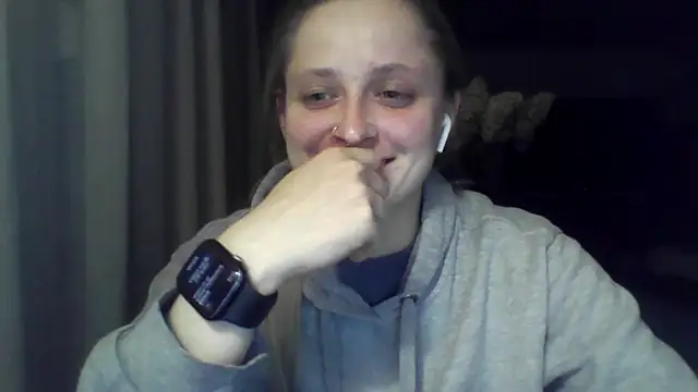 LeaWetGirl webcam