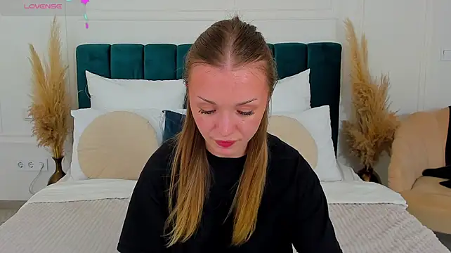 VirginOlly webcam