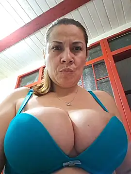 Zaralu_ webcam