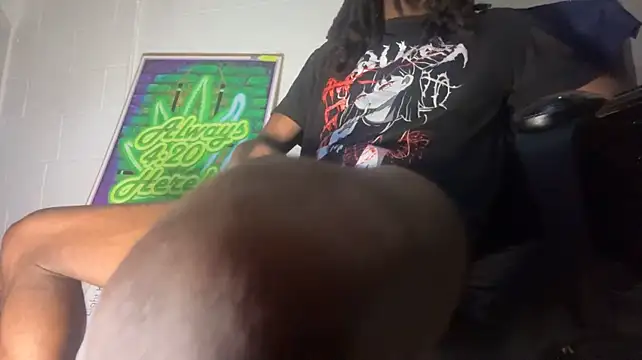 Pussypounder_10 webcam