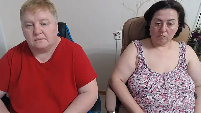 Lindy-Jeanie webcam