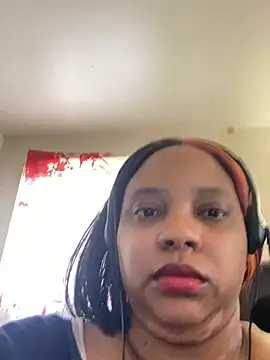 BRATTYSPOILEDDOMQUEEN webcam