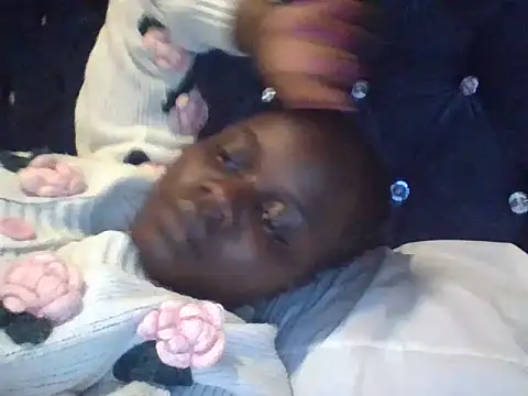 qieen webcam