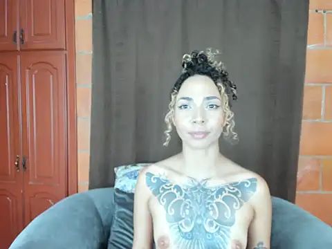 Amara_Owen webcam