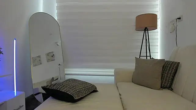Ori_valentina webcam