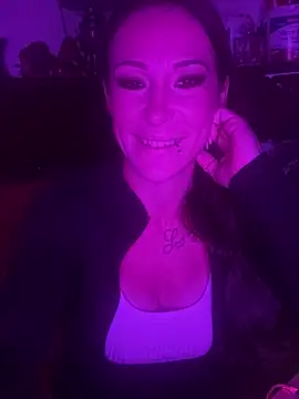 LeaSchmitt live cam on StripChat