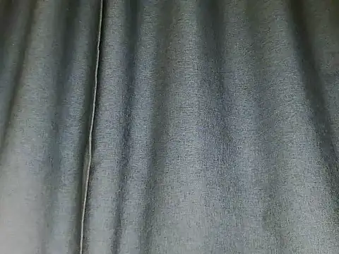 Zari_wet webcam