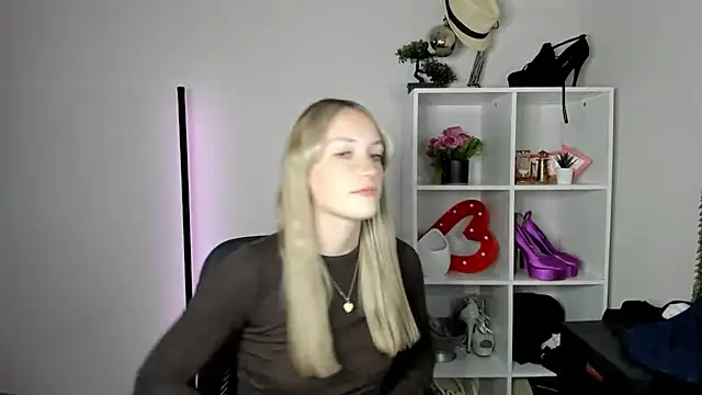 EvelynBlond