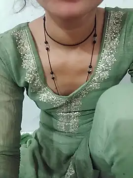 Hot_Riya_999