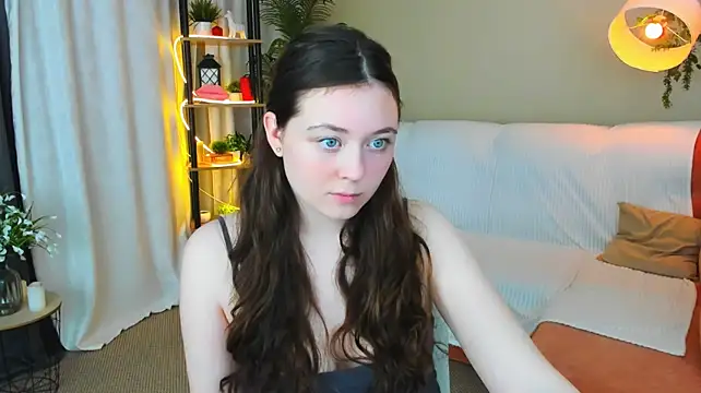 AlluringLookk webcam