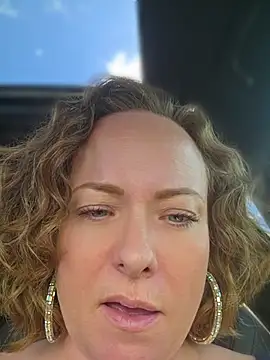 julimonroe webcam