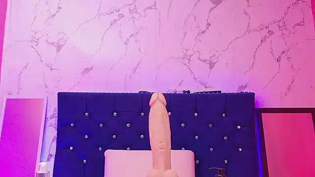 Dakotaa_Johnson webcam