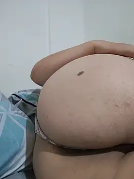 samm_curvy webcam