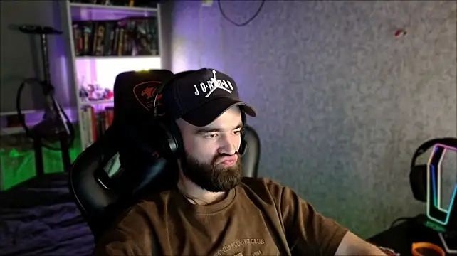 _Serious_Man webcam