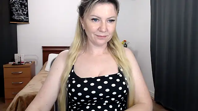 ParadiseAlina live cam preview