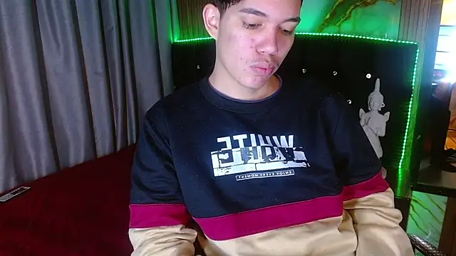 haku_nayro webcam