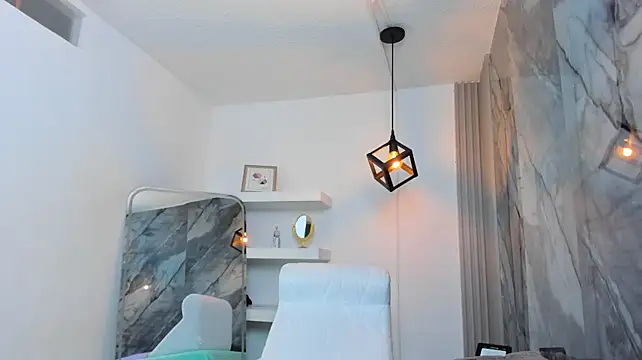 IsabellaMonet webcam