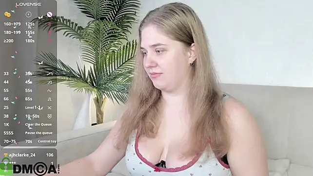 Megan_Violer webcam