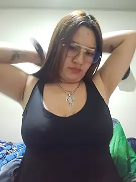 samm_curvy