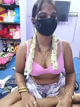 Tamil_Ishu live cam on StripChat
