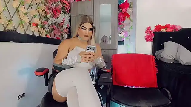 Thiara_veky_ webcam