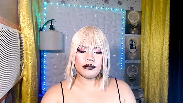 TSbrianaHugeCock webcam