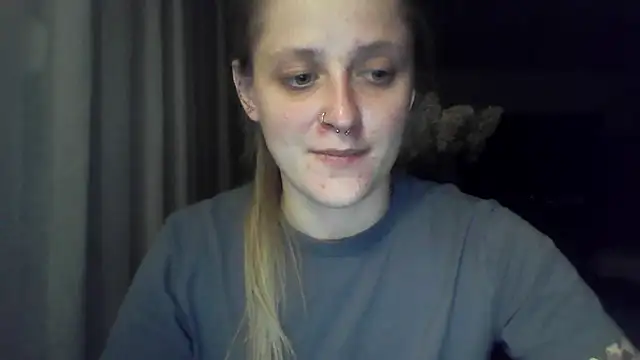 LeaWetGirl webcam
