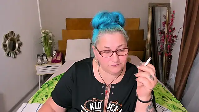 Sugarmommy_69X webcam