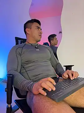 chris_clarck (M young) - take off my brief🍆🍆🍑🍑😏🥵😈