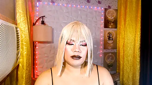 TSbrianaHugeCock webcam