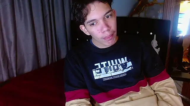 haku_nayro webcam