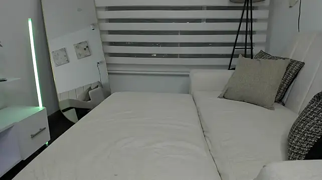 Ori_valentina webcam