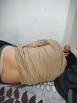 Mr_Hotyy webcam