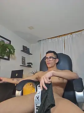 TOMBOYSEXX webcam