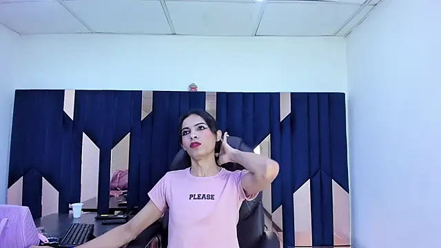 Aisha_hotts777 webcam
