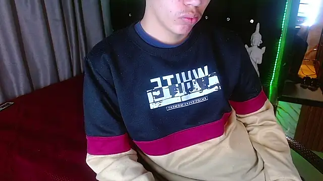 haku_nayro webcam