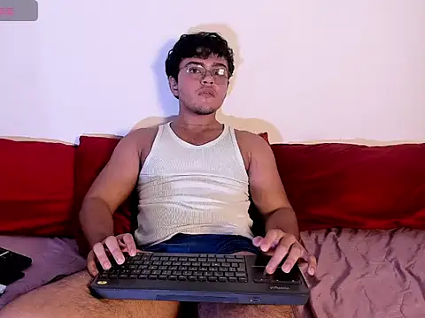 lucian_brand live cam on StripChat